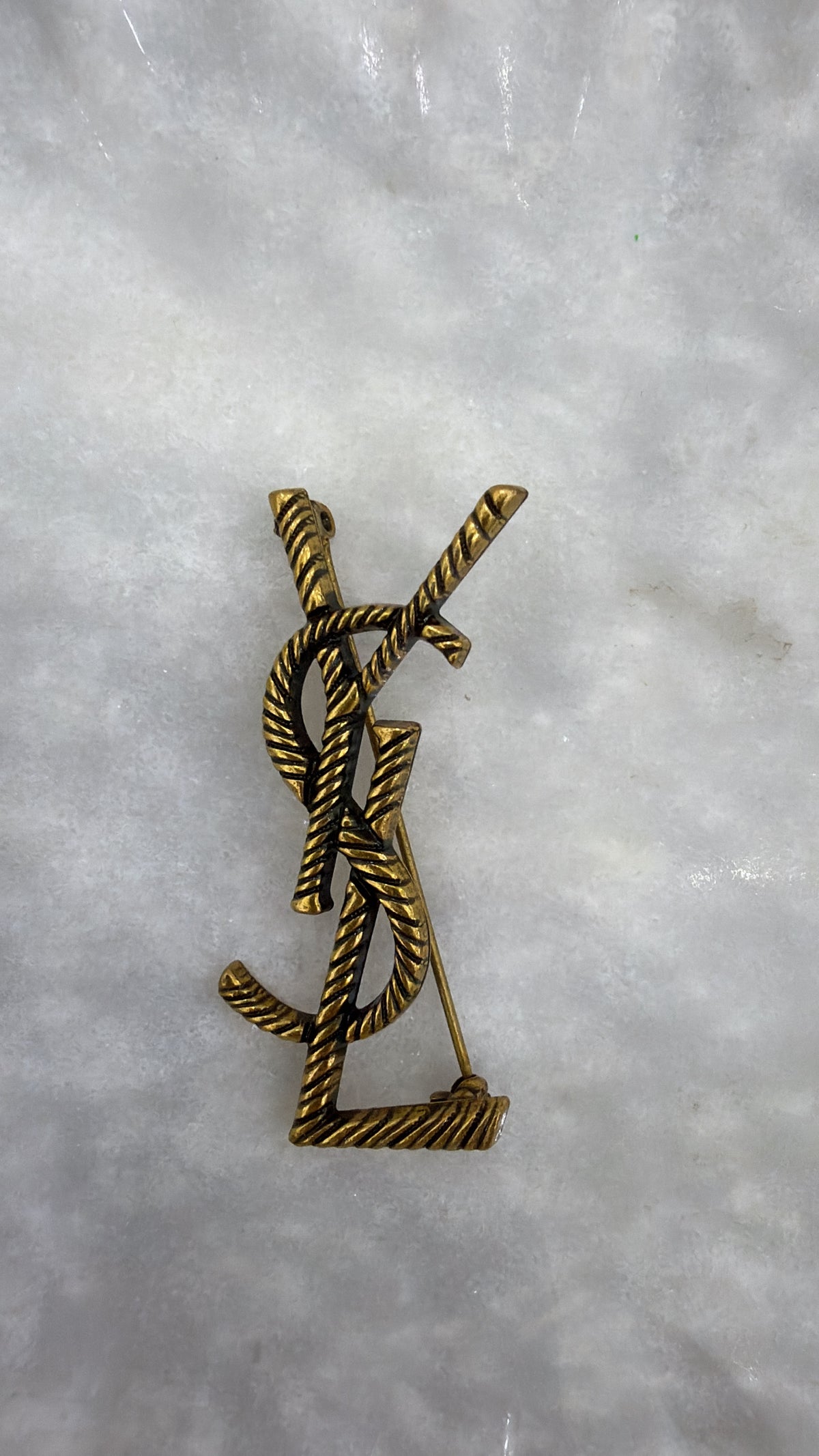 LUXURY INSPIRED PIN-ON BROOCH #23