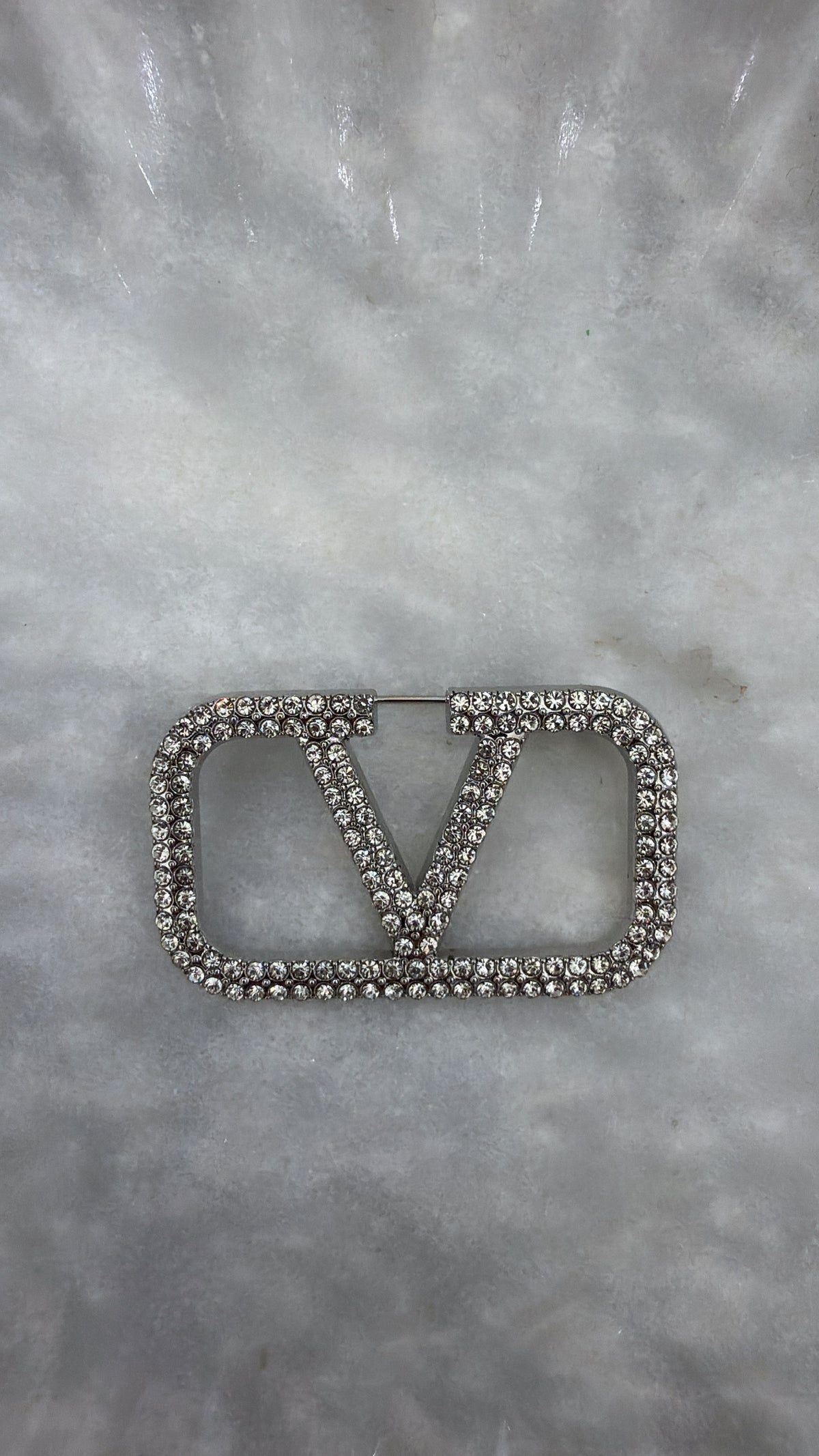 LUXURY INSPIRED PIN-ON BROOCH #20