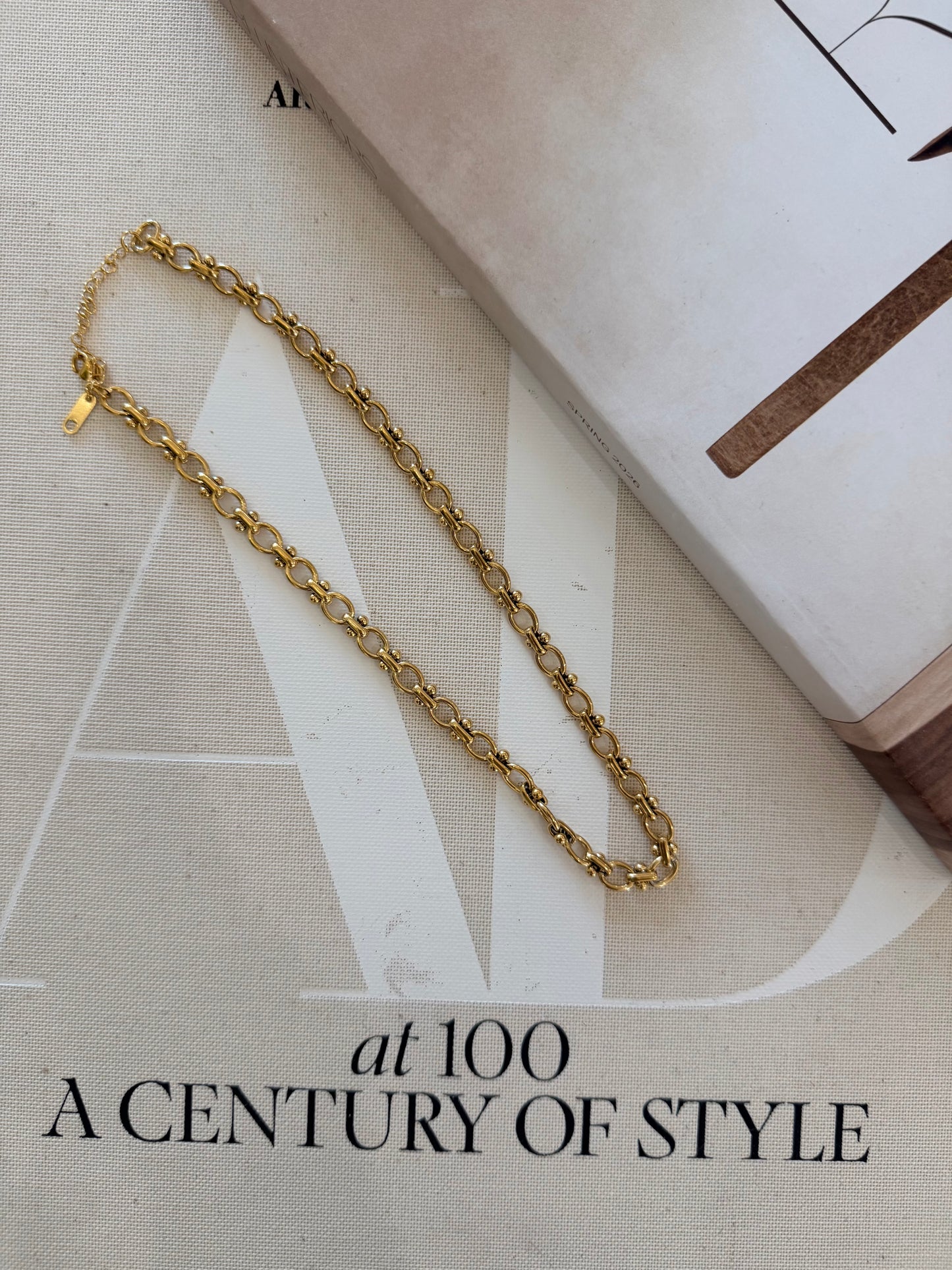 BLAKELY NECKLACE