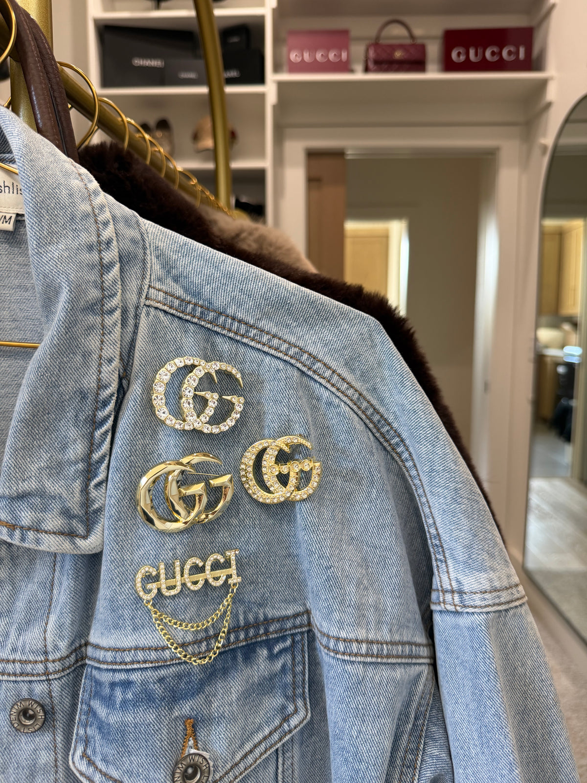 LUXURY INSPIRED GG GOLD BROOCH