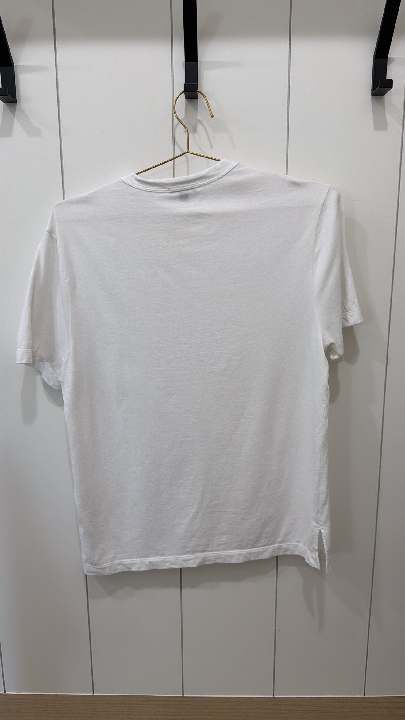 ABERCROMBIE & FITCH WHITE T-SHIRT SIZE SMALL