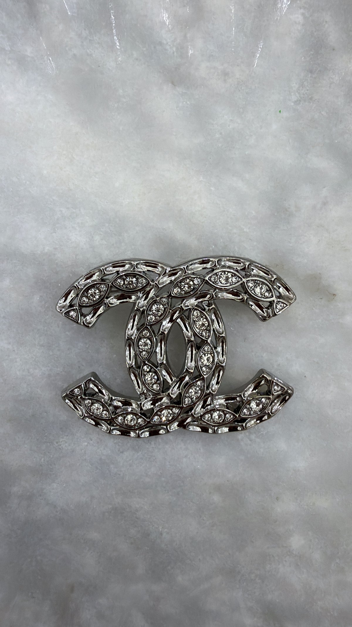 LUXURY INSPIRED PIN-ON BROOCH #7