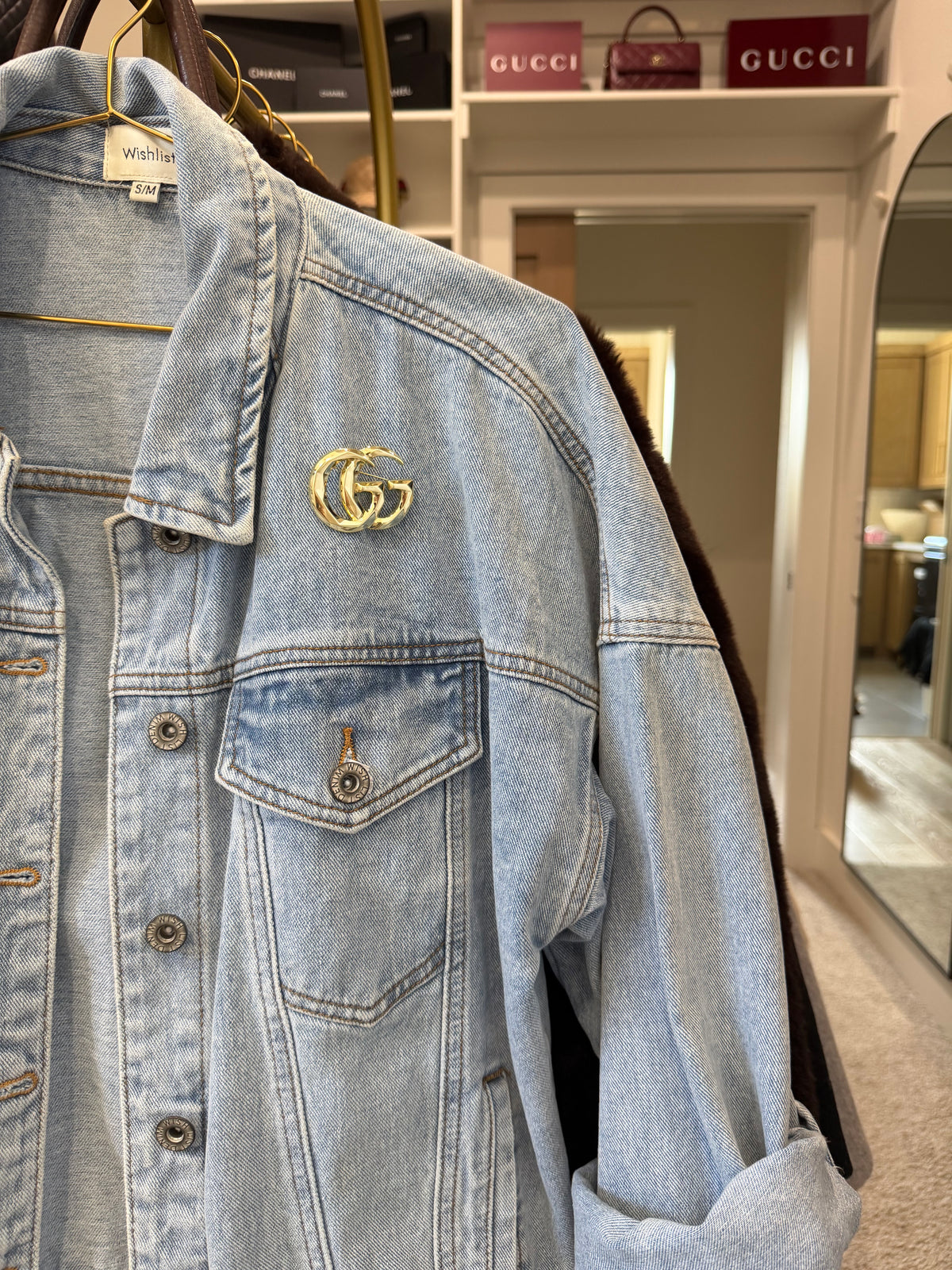 LUXURY INSPIRED GG GOLD BROOCH