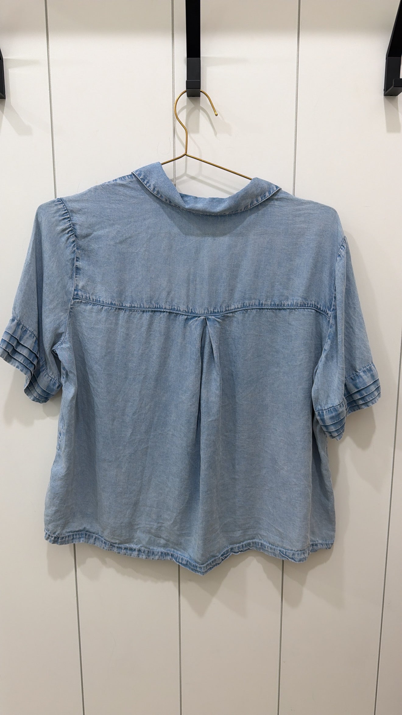 JANE + DELANCEY DENIM BLOUSE SIZE SMALL