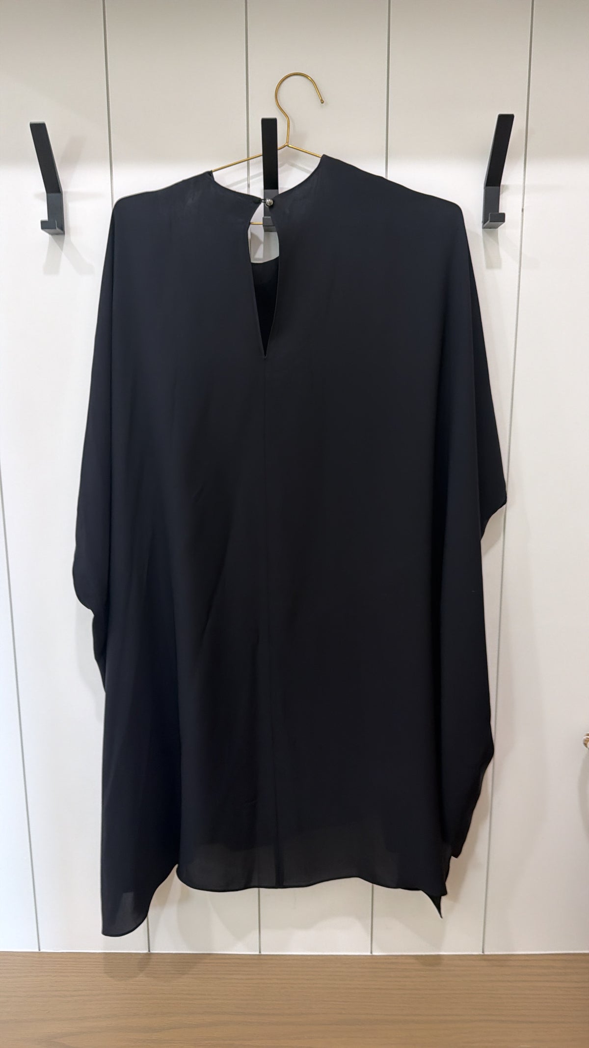 ST. JOHN BLACK DRESS SIZE PETITE (FITS LIKE XS)