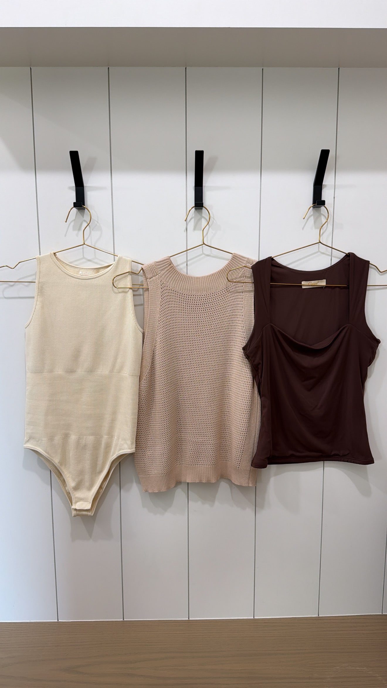 SET OF 3 TANK TOPS Size M