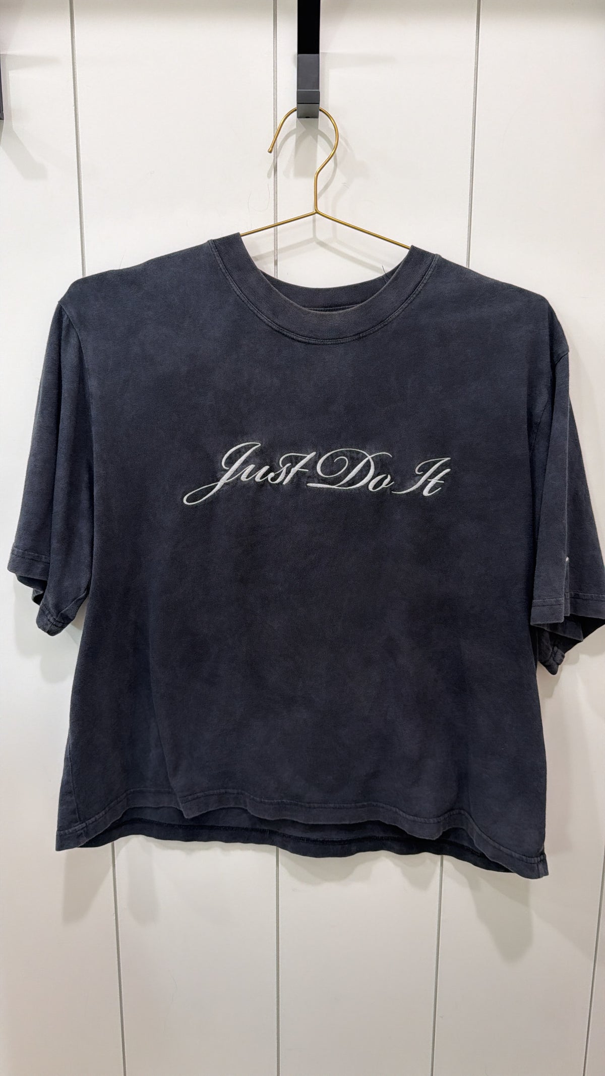 NIKE EMBROIDERED LOOSE FIT T-SHIRT NAVY SIZE M