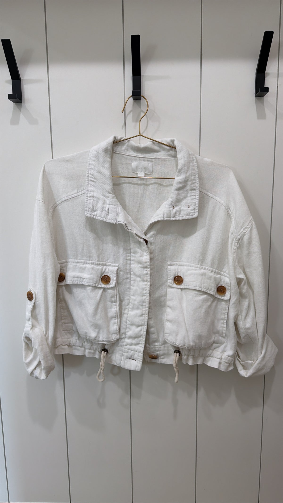 "EVERY" BRAND LONG SLEEVE BUTTON UP CROPPED JACKET