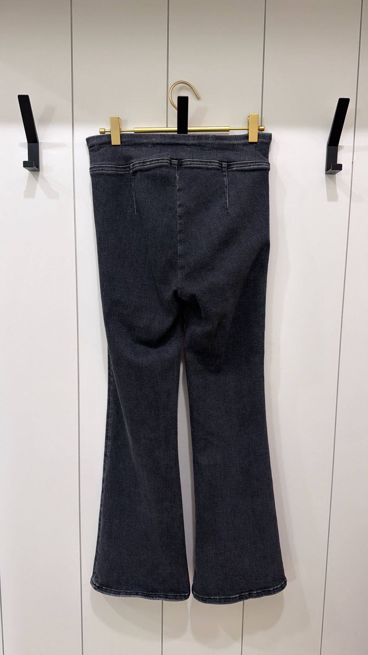 FRAME BLACK DENIM JEANS SIZE 1