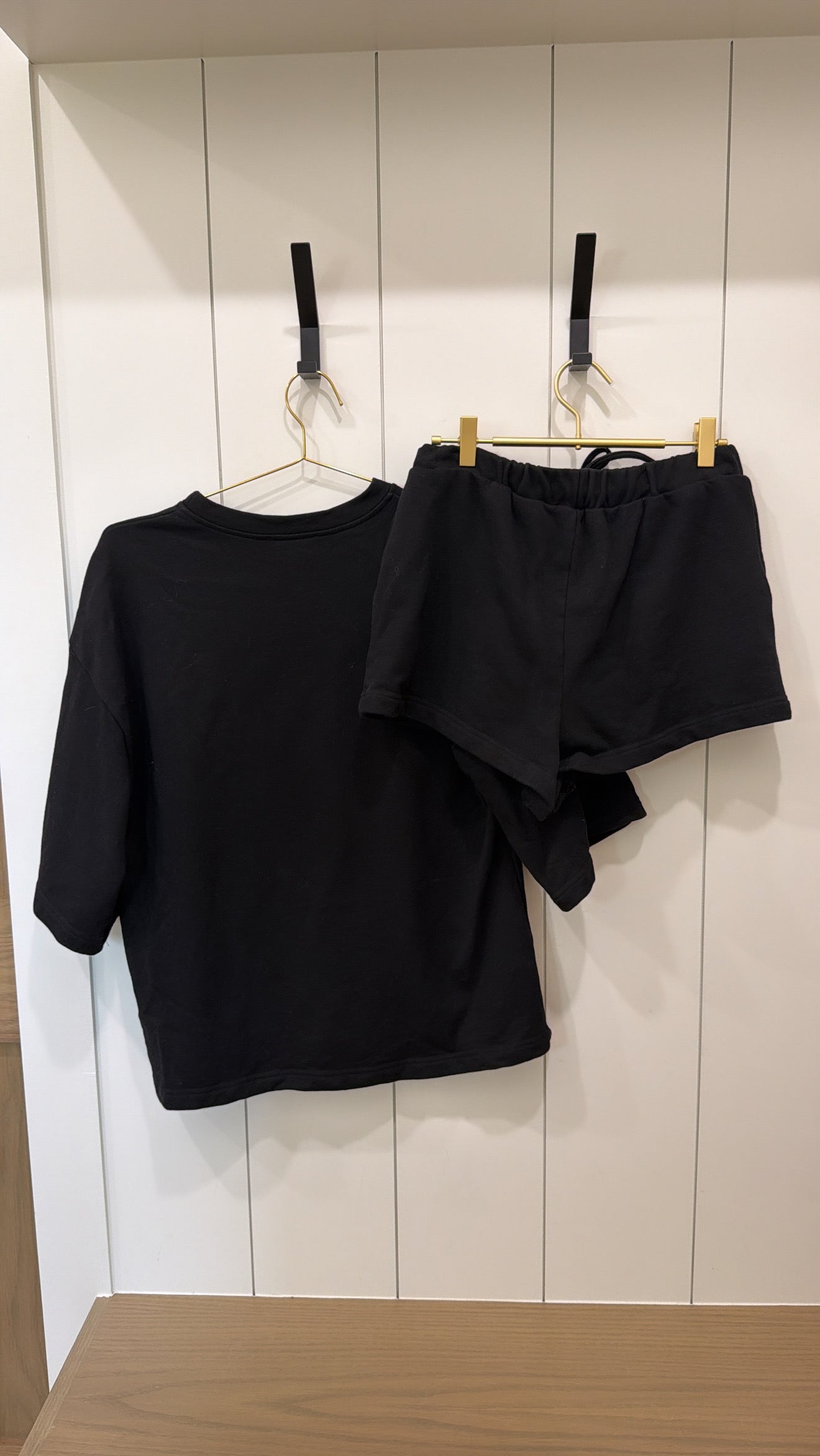 Klesis Black Top and Shorts Set Size Small