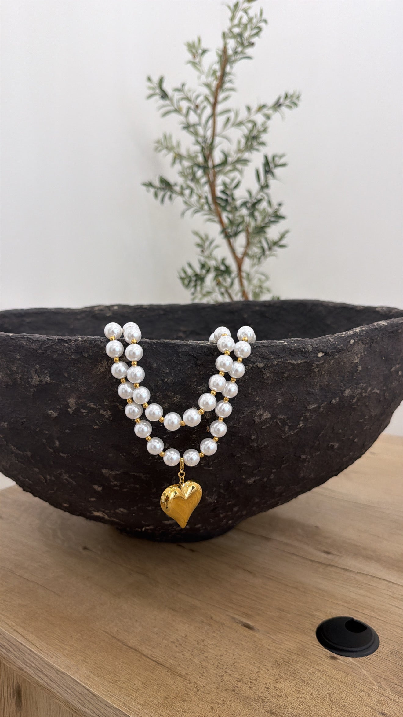 WRAP AROUND PEARL HEART NECKLACE