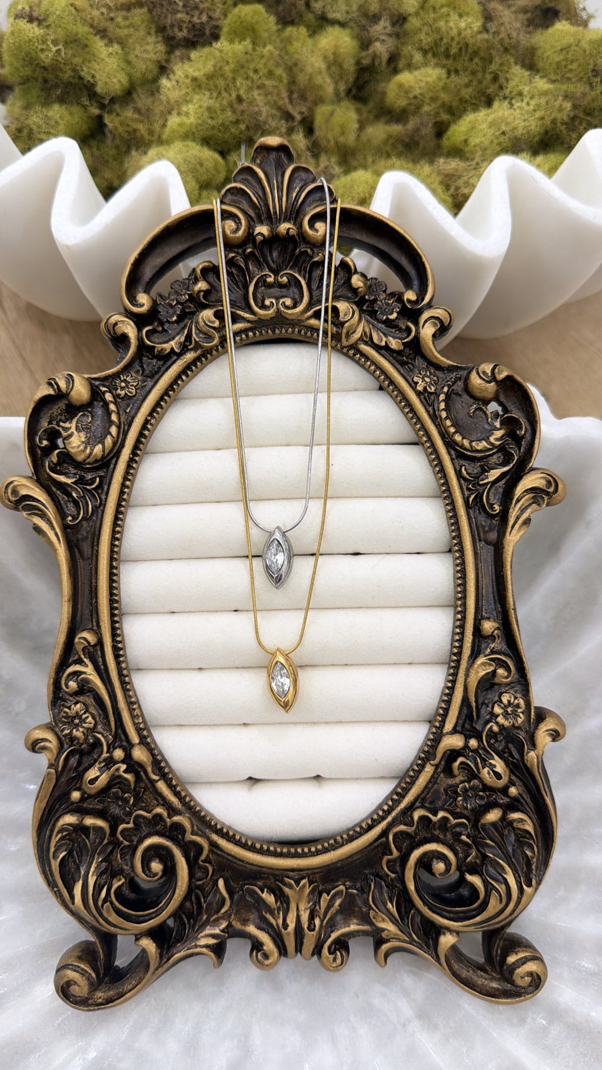DIAMOND PENDANT NECKLACE