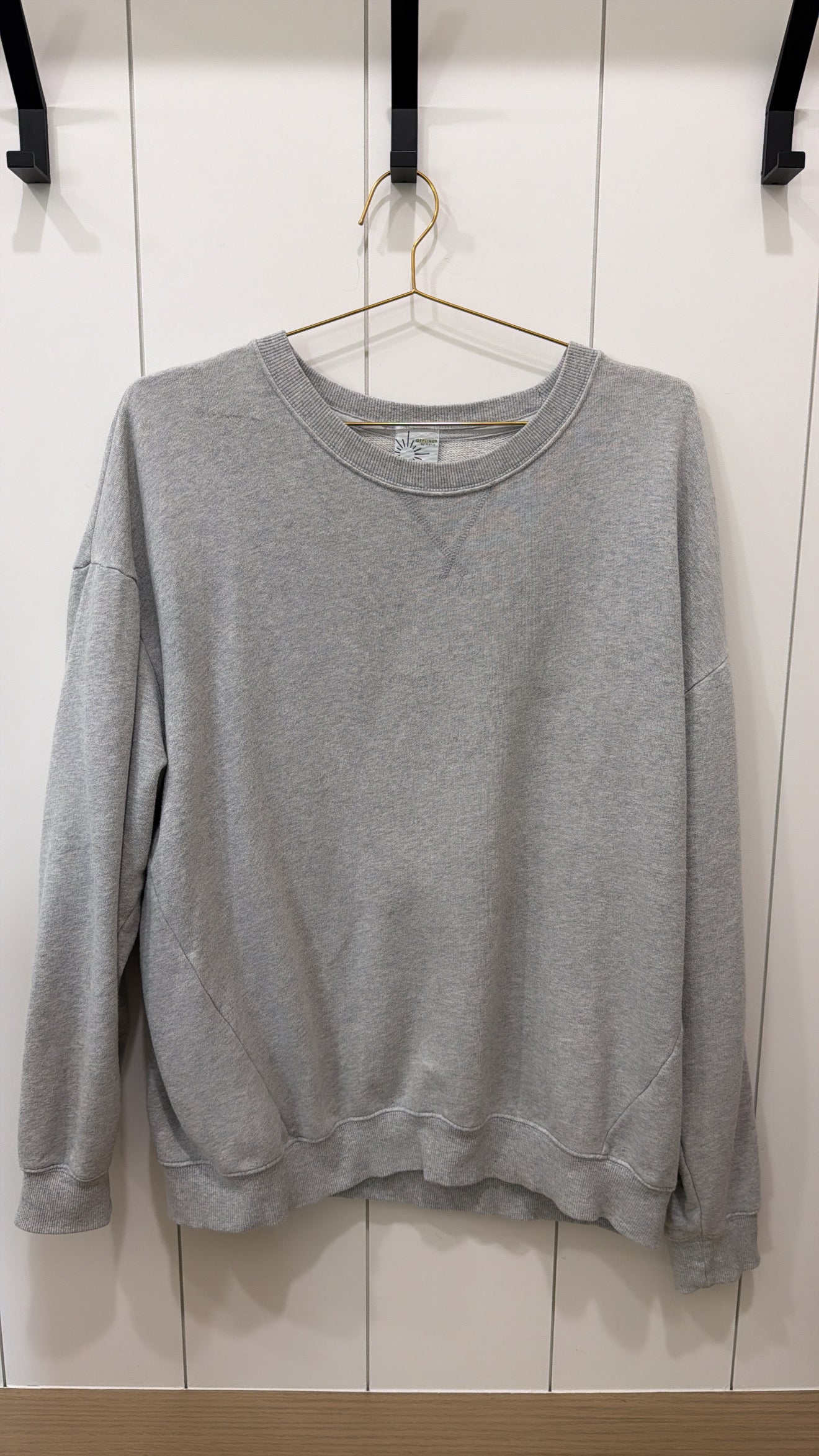 OFFLINE BY AERIE LIGHT HEATHERED GRAY SWEATSHIRT SIZE M