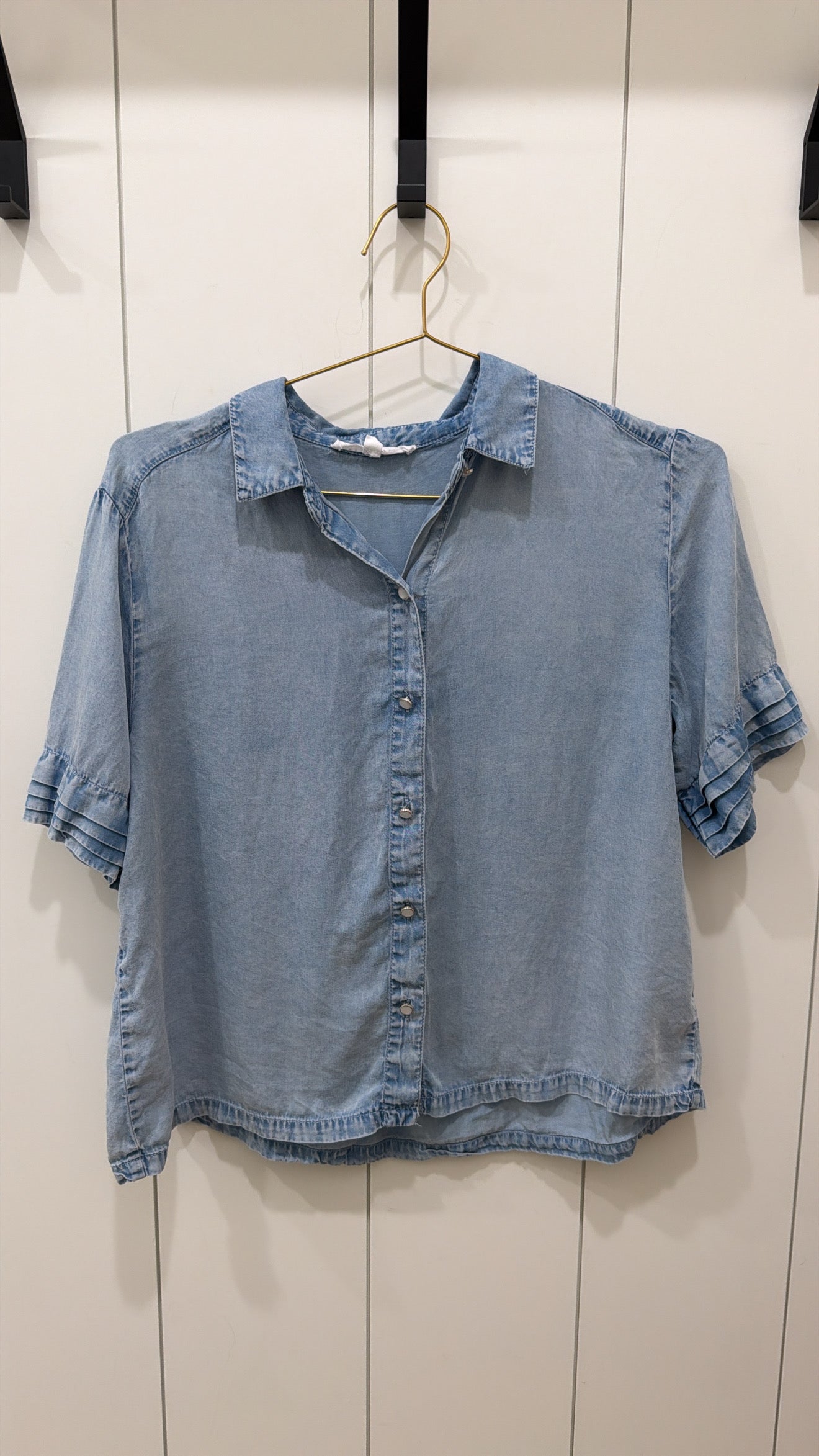 JANE + DELANCEY DENIM BLOUSE SIZE SMALL
