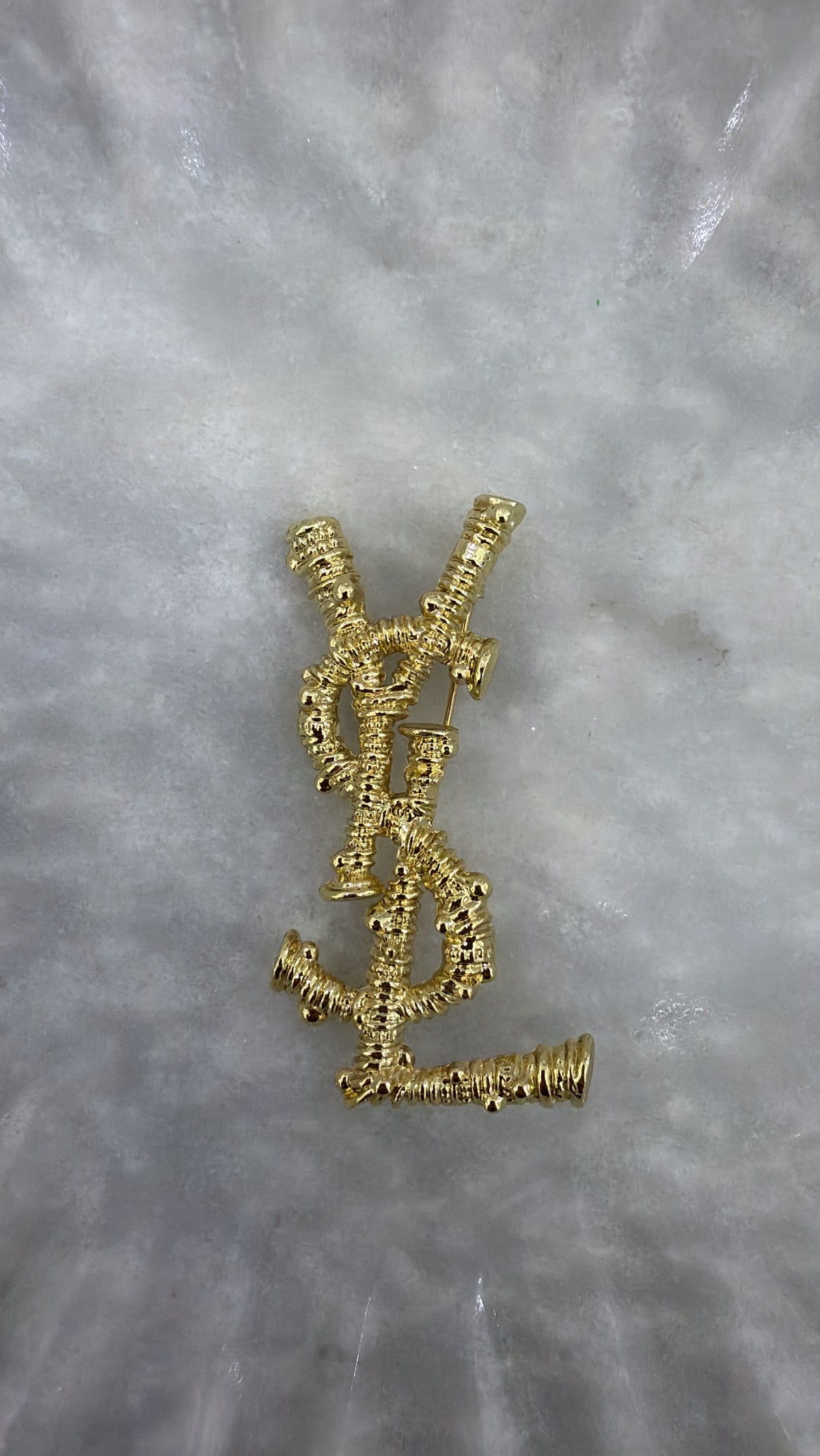 LUXURY INSPIRED PIN-ON BROOCH #26