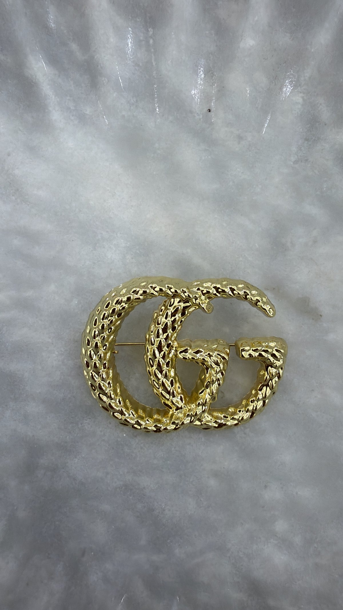 LUXURY INSPIRED PIN-ON BROOCH #17