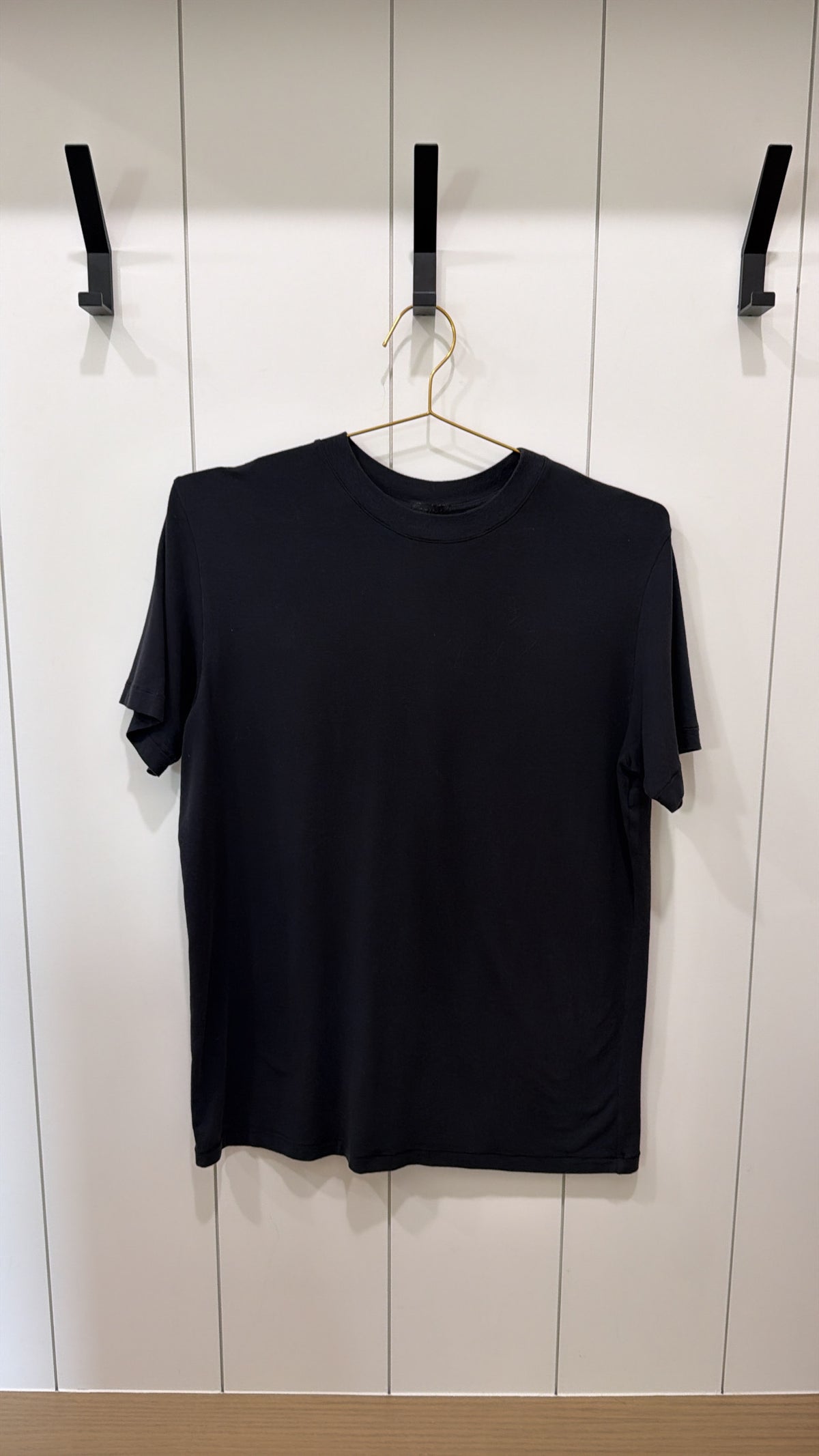 SKIMS BOYFRIEND T-SHIRT BLACK SIZE SMALL