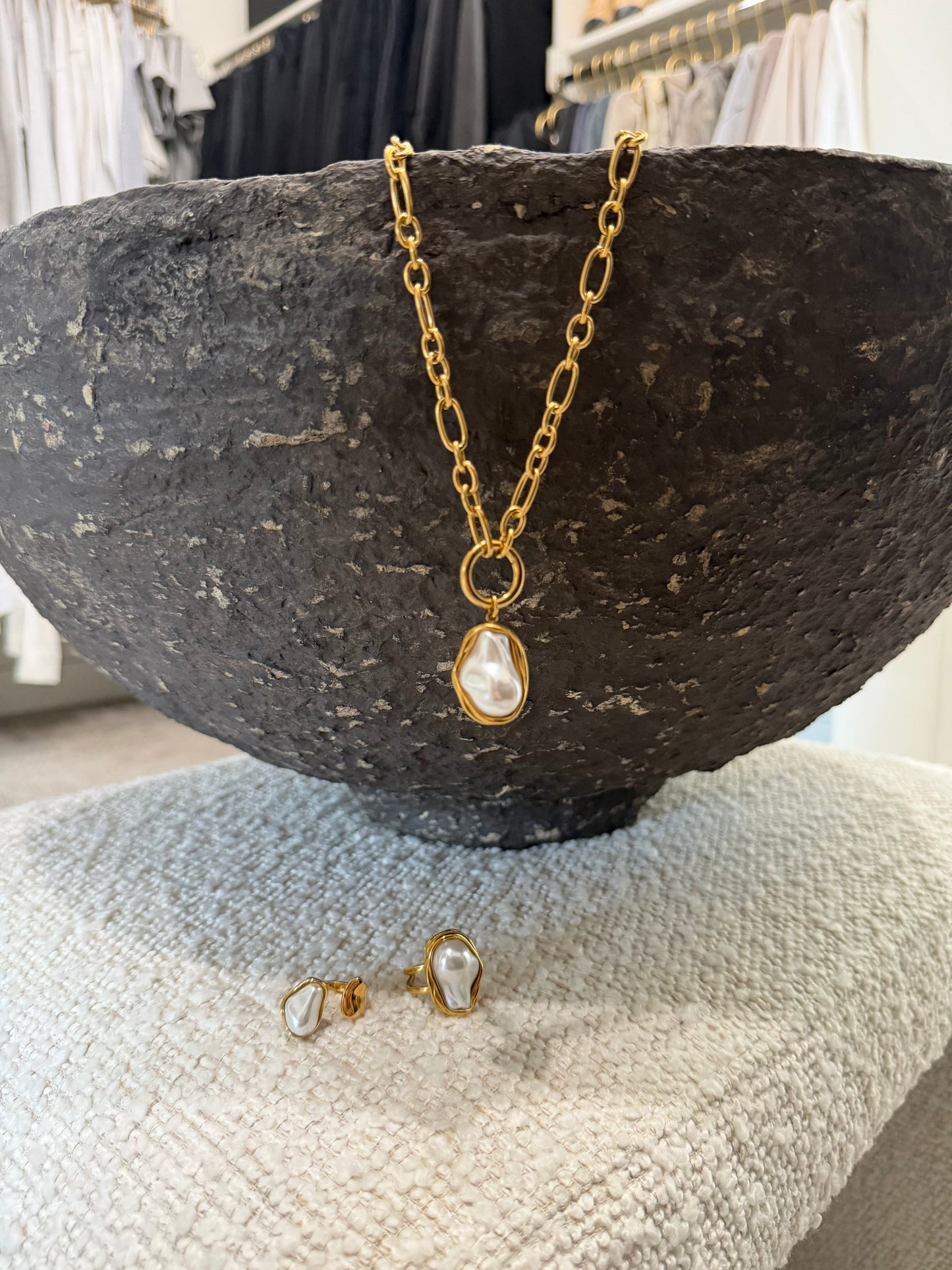 CASSIDY NECKLACE
