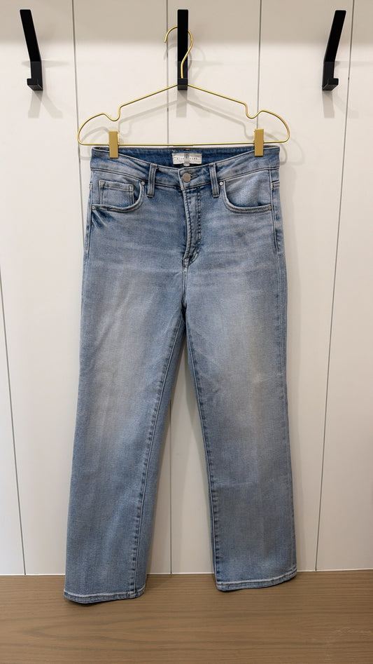 Risen Jeans Size 7/28 Light Denim
