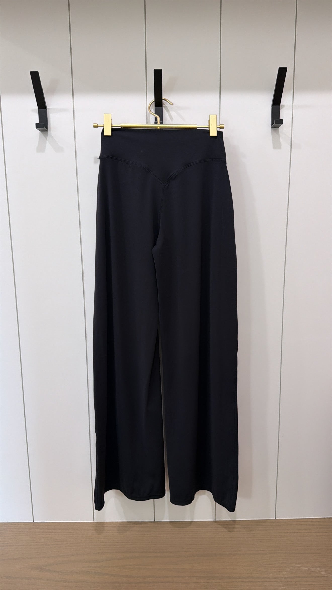 YEOREO STRAIGHT LEG YOGA PANTS Size S