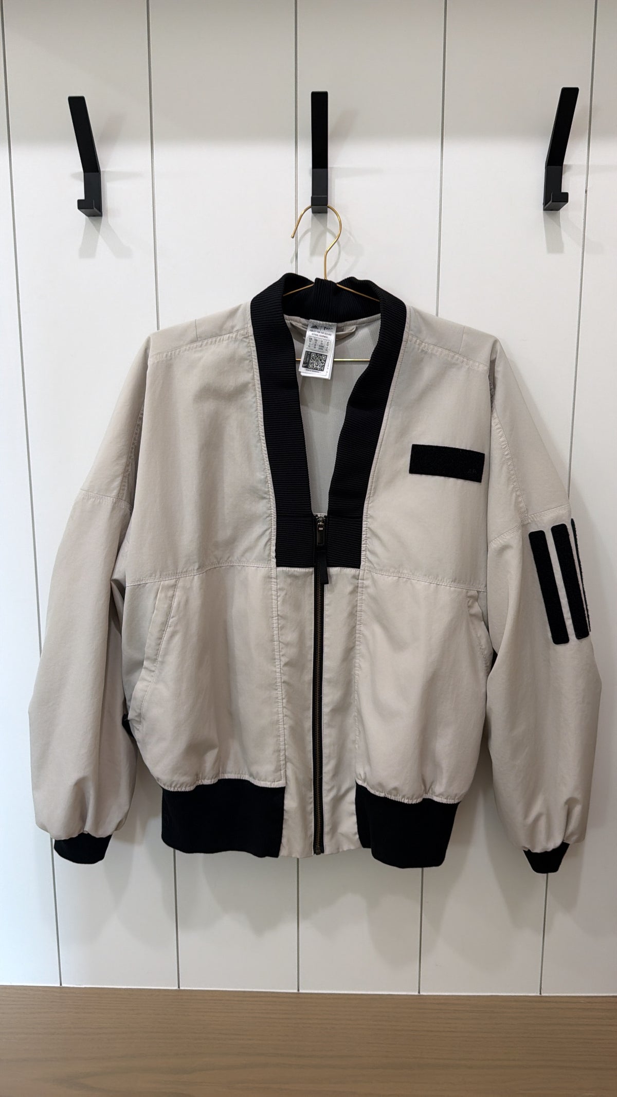 ADIDAS ZIP UP ATHLETIC JACKET SIZE MEDIUM