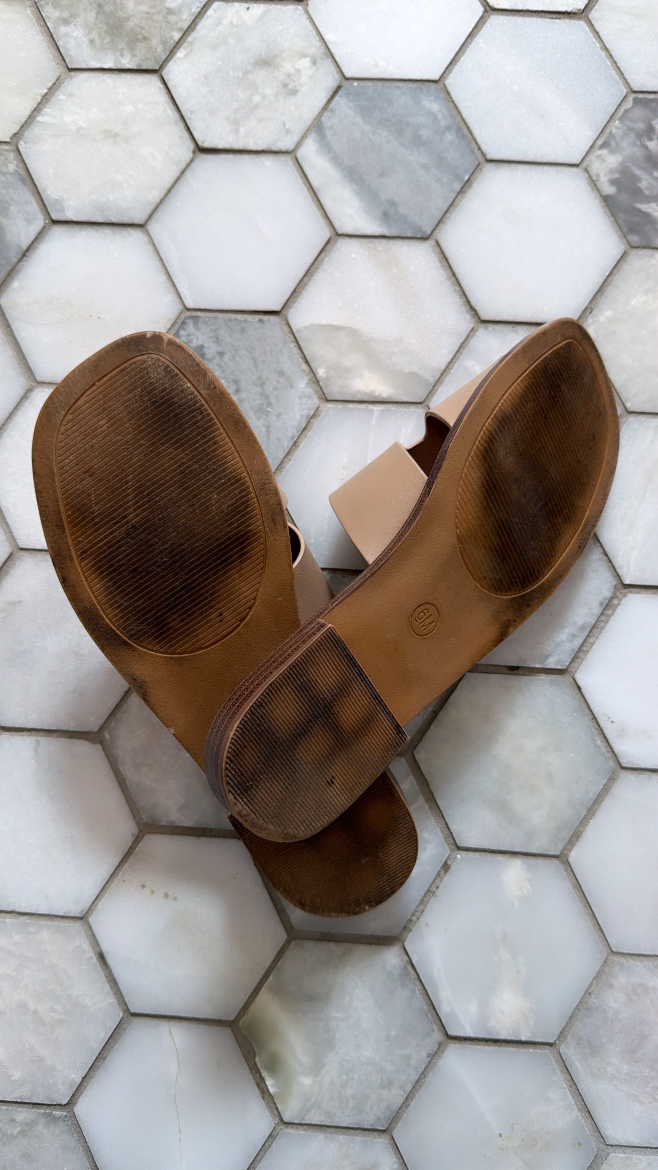 CUSHIONAIRE LIGHT TAN SANDALS Size 6.5