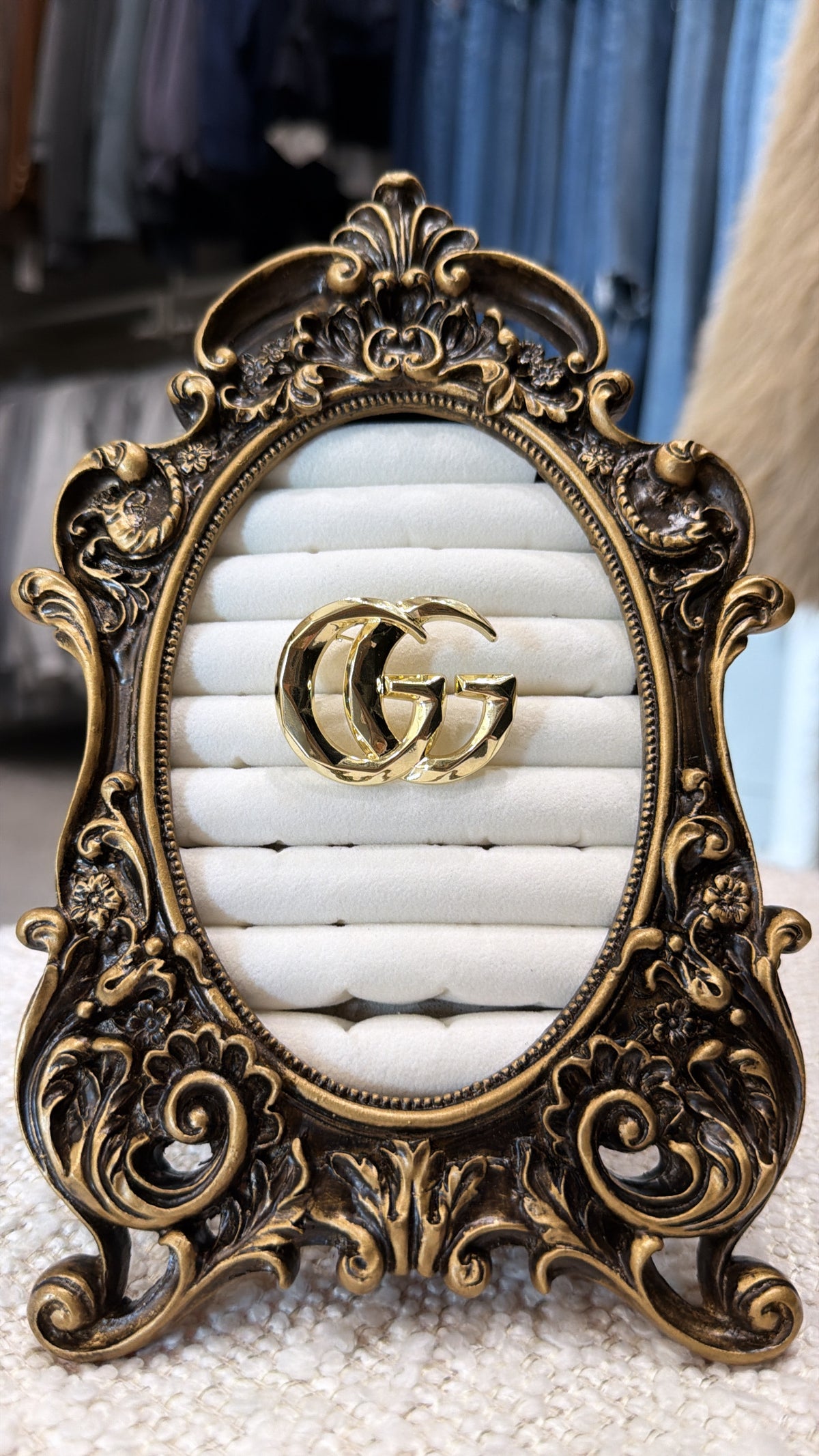 LUXURY INSPIRED GG GOLD BROOCH