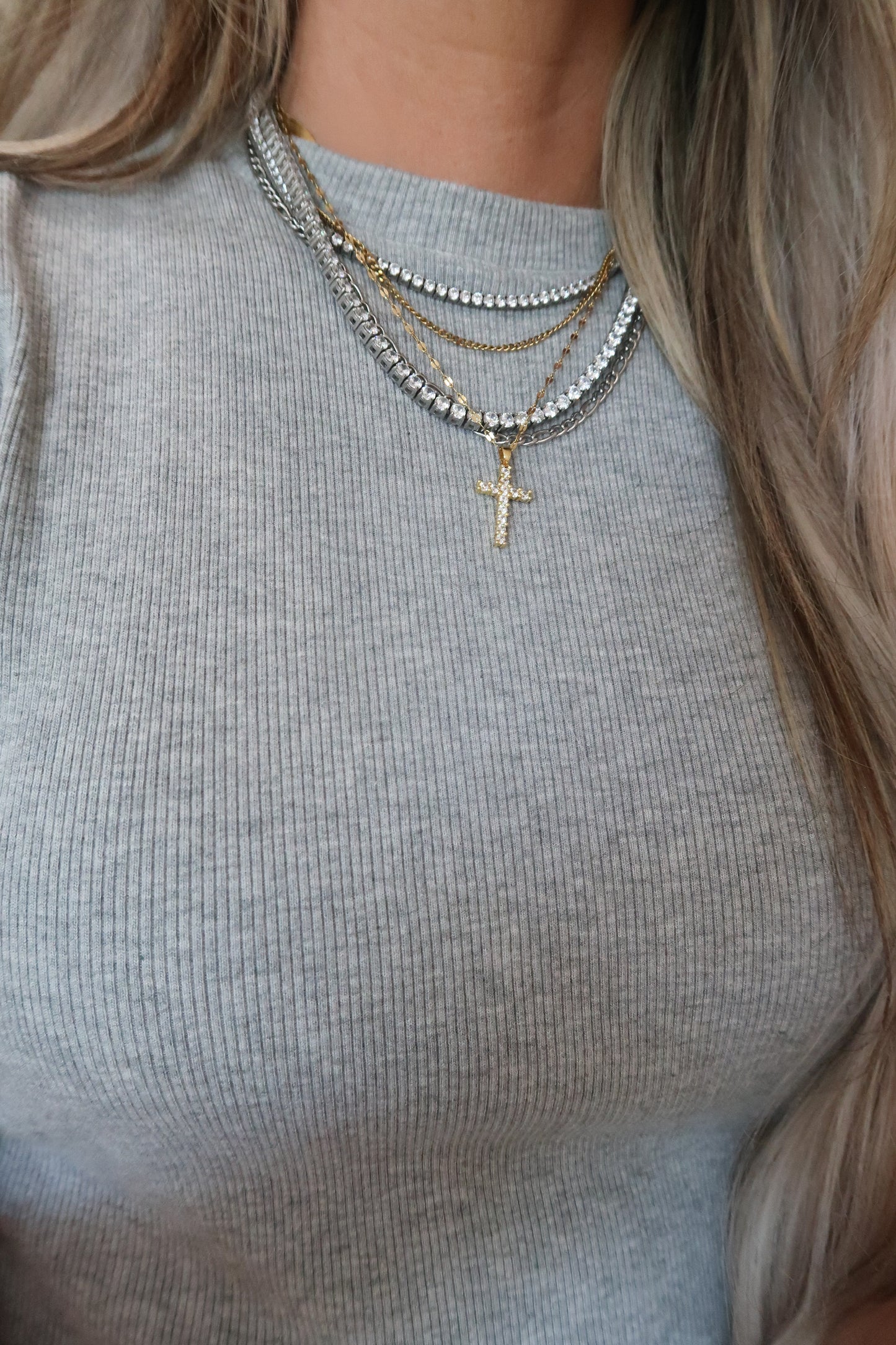 SPARKLE CROSS NECKLACE