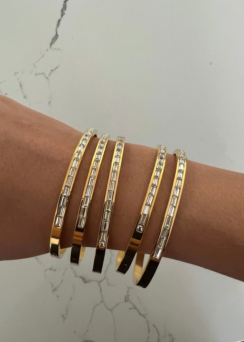 DAINTY DIAMOND BANGLE