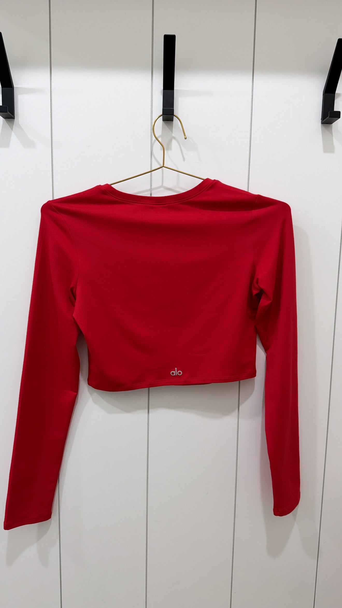 Alo Red Cropped Shirt Size S