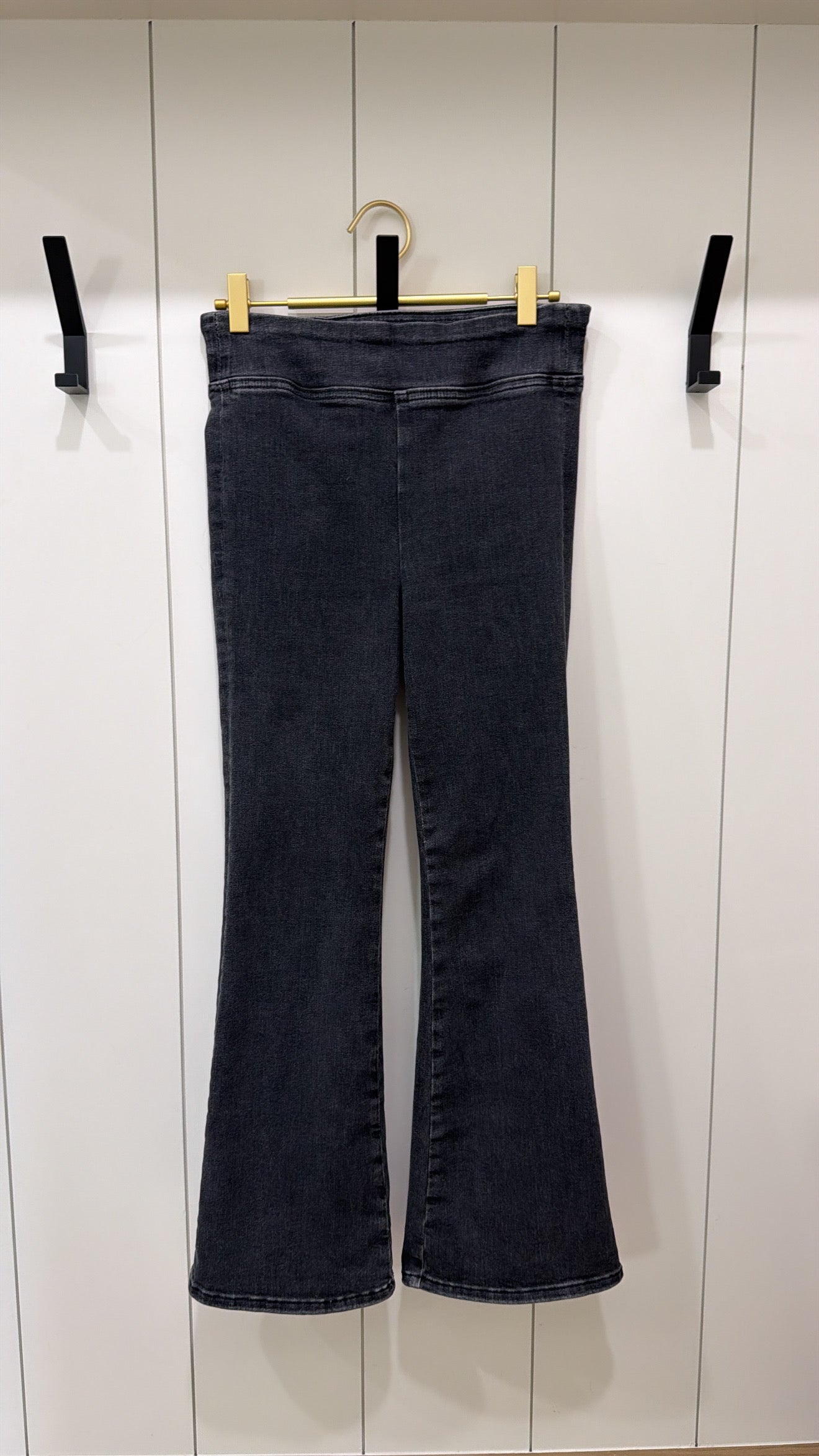 FRAME BLACK DENIM JEANS SIZE 1