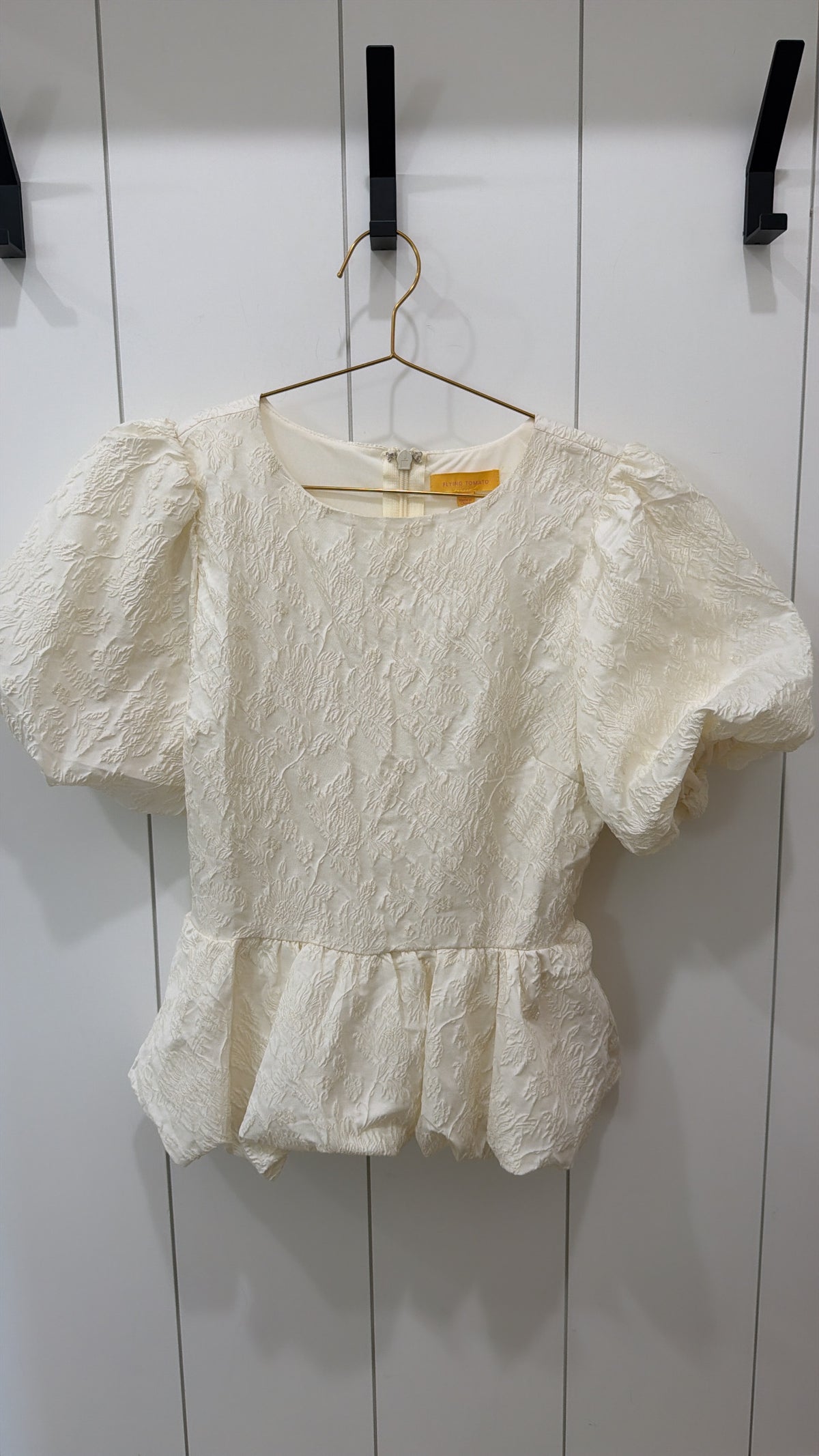 FLYING TOMATO IVORY BLOUSE SIZE SMALL