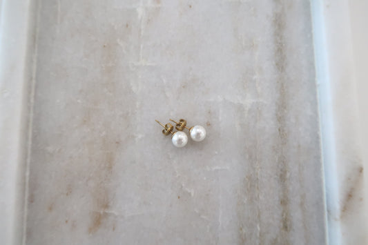 PEARL STUDS