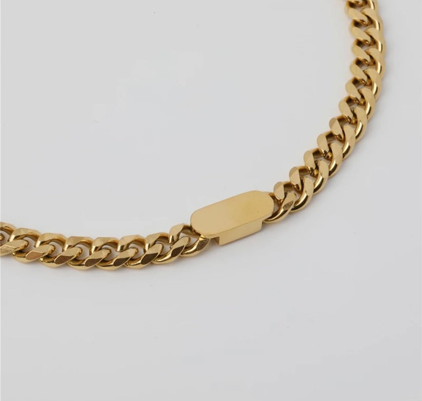 COLLAR COLGANTE DE ORO