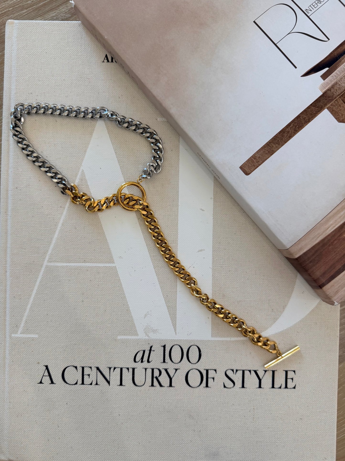 REAGAN NECKLACE