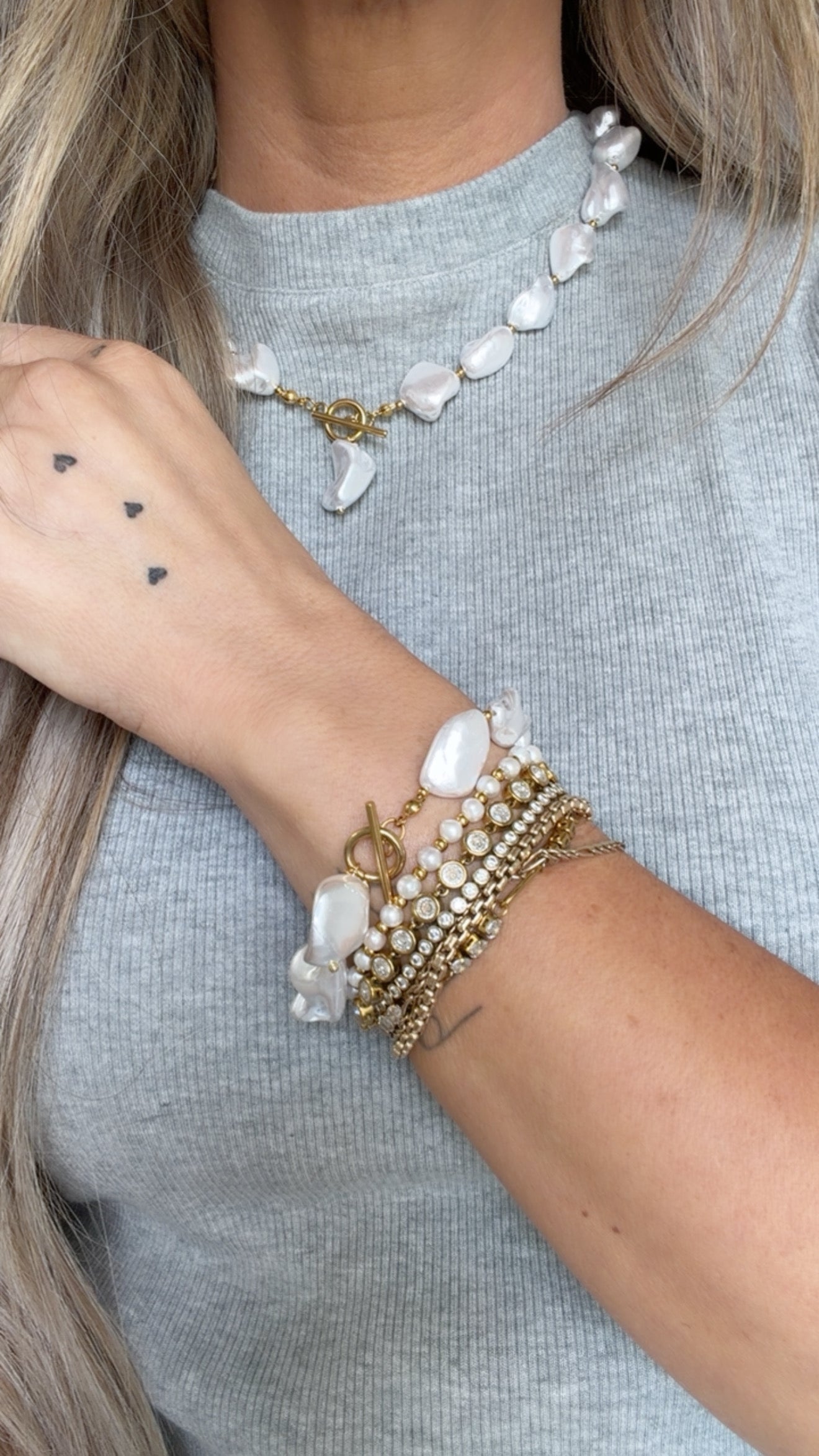 CHUNKY PEARL BRACELET