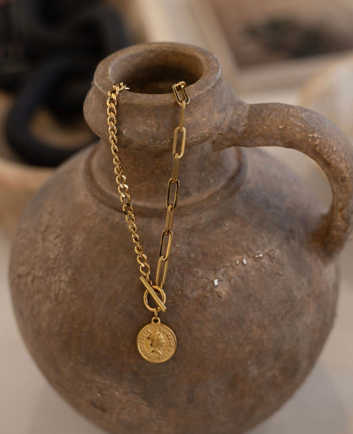 LILA NECKLACE