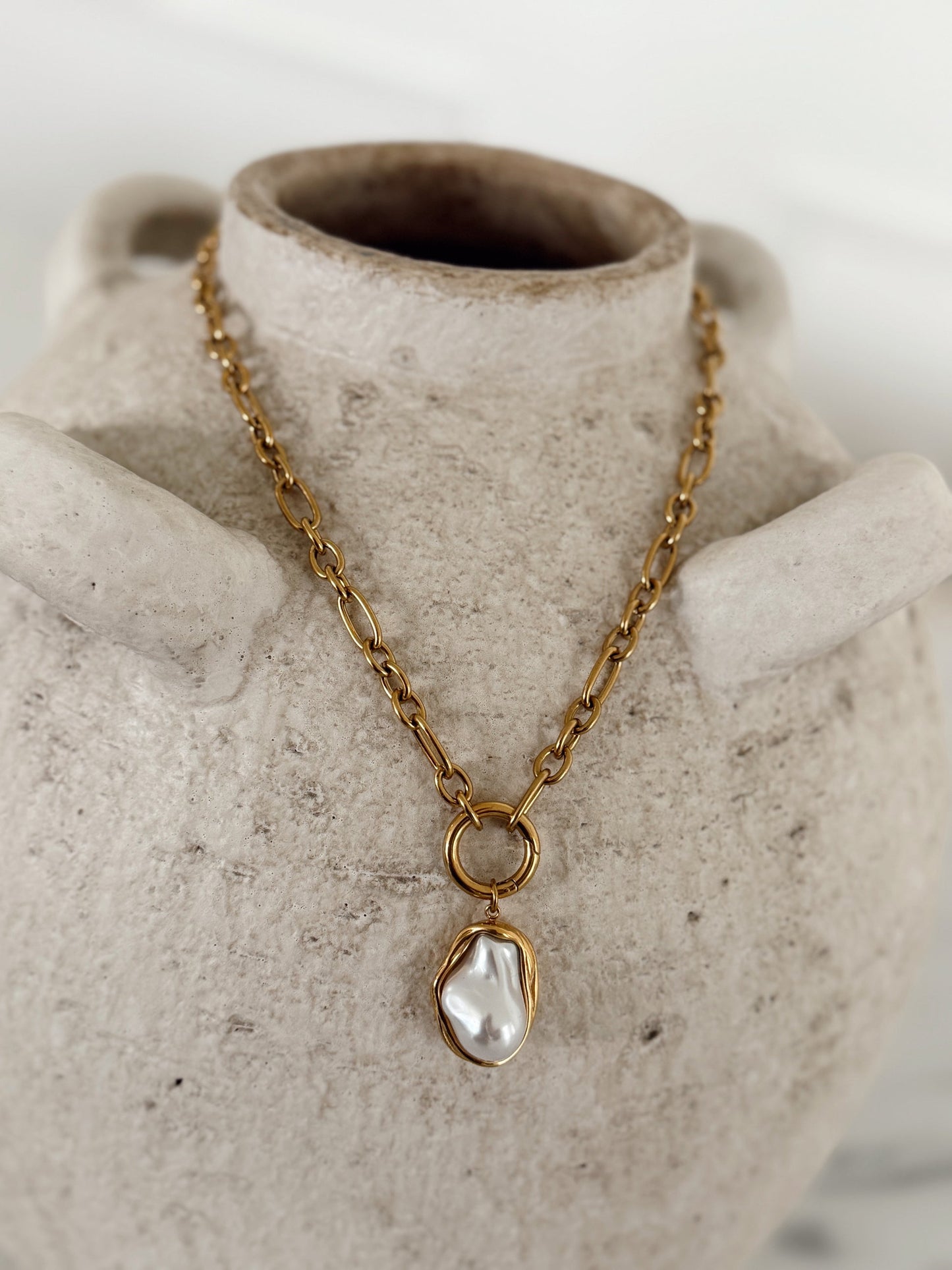 CASSIDY NECKLACE