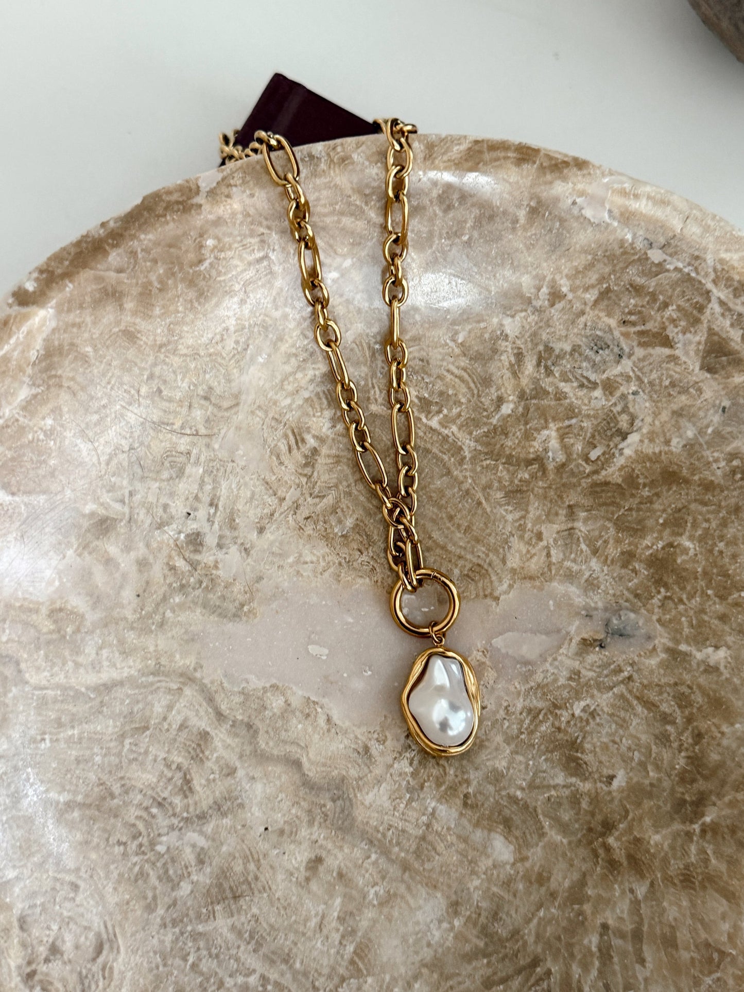 CASSIDY NECKLACE